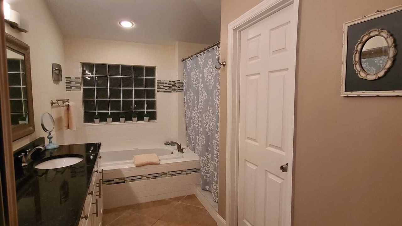 Photo of Bathroom in Juno Beach