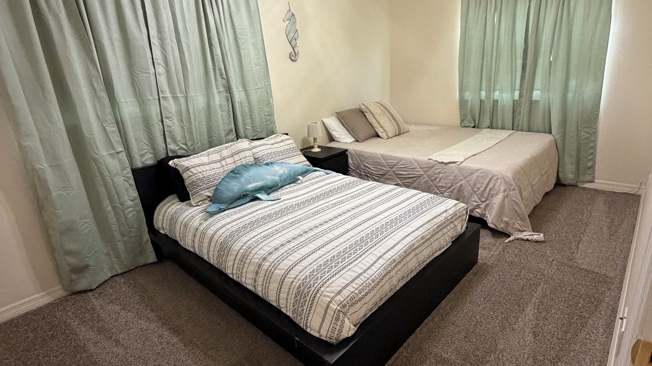 Photo of Bedroom in United Central