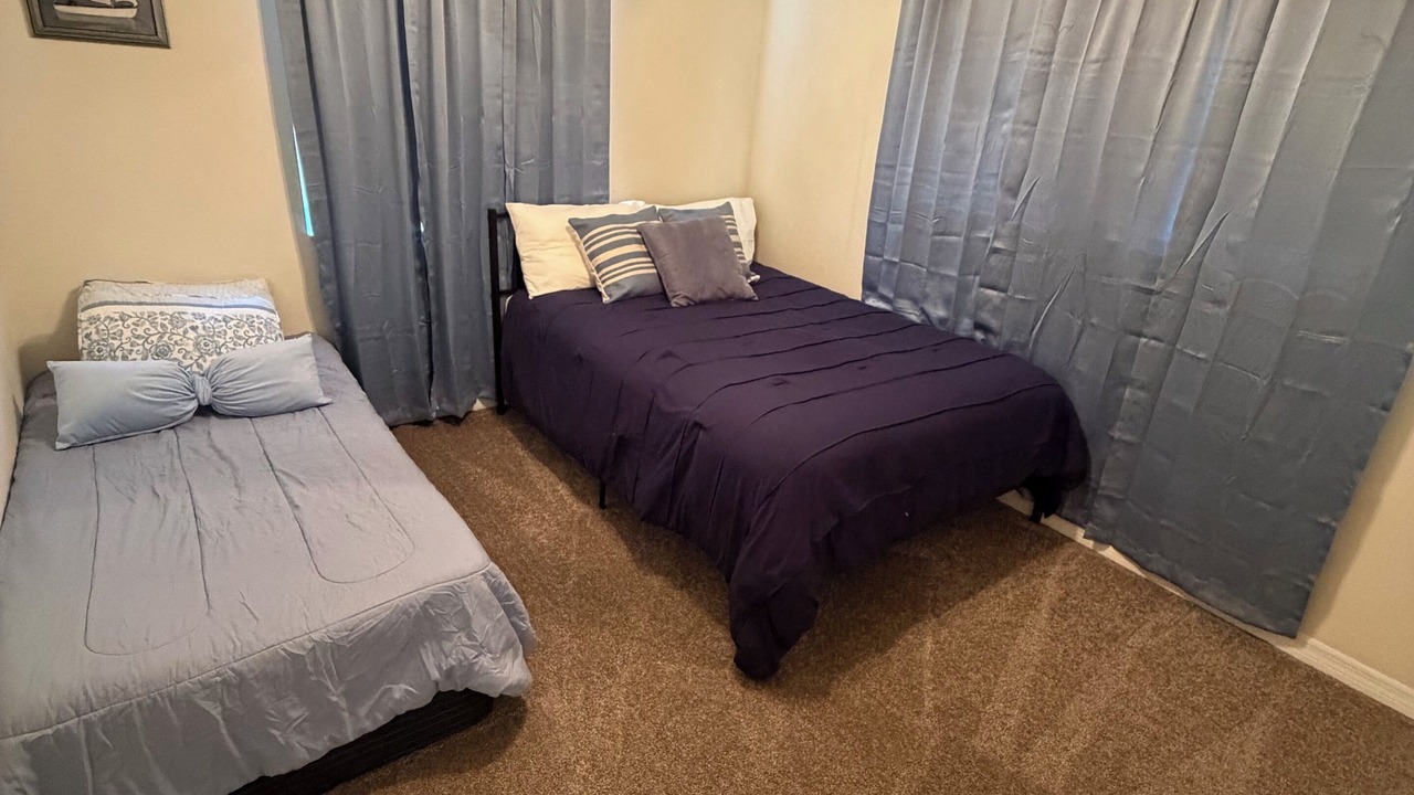 Photo of Bedroom in United Central