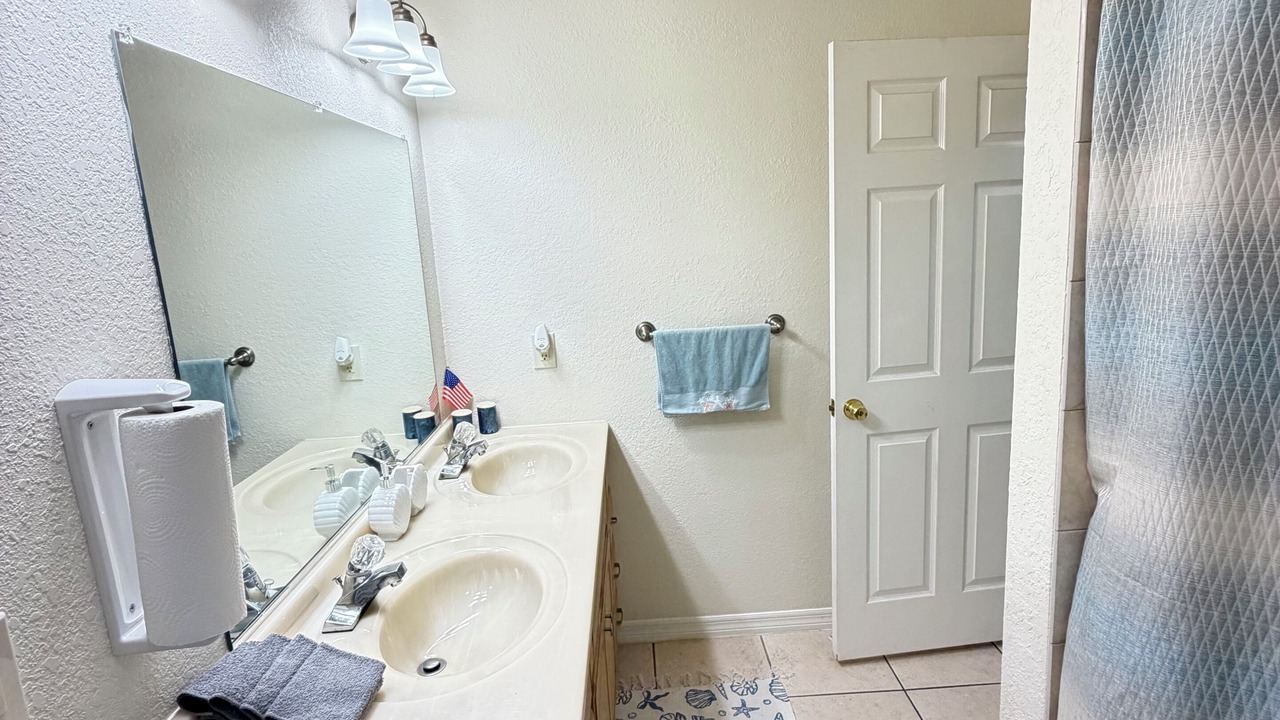 Photo of Bathroom in United Central