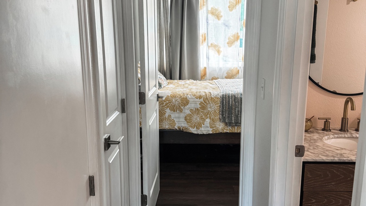 Photo of Bedroom in Audubon Park