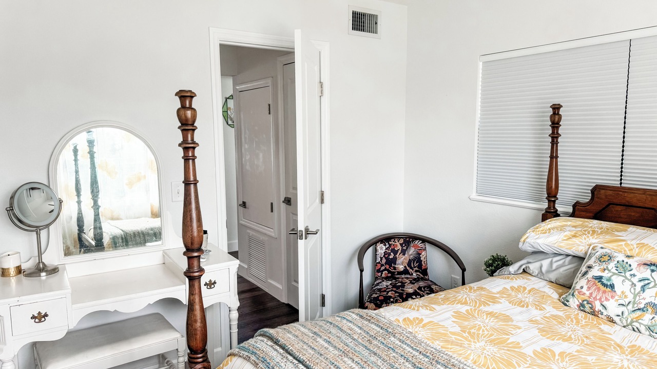 Photo of Bedroom in Audubon Park