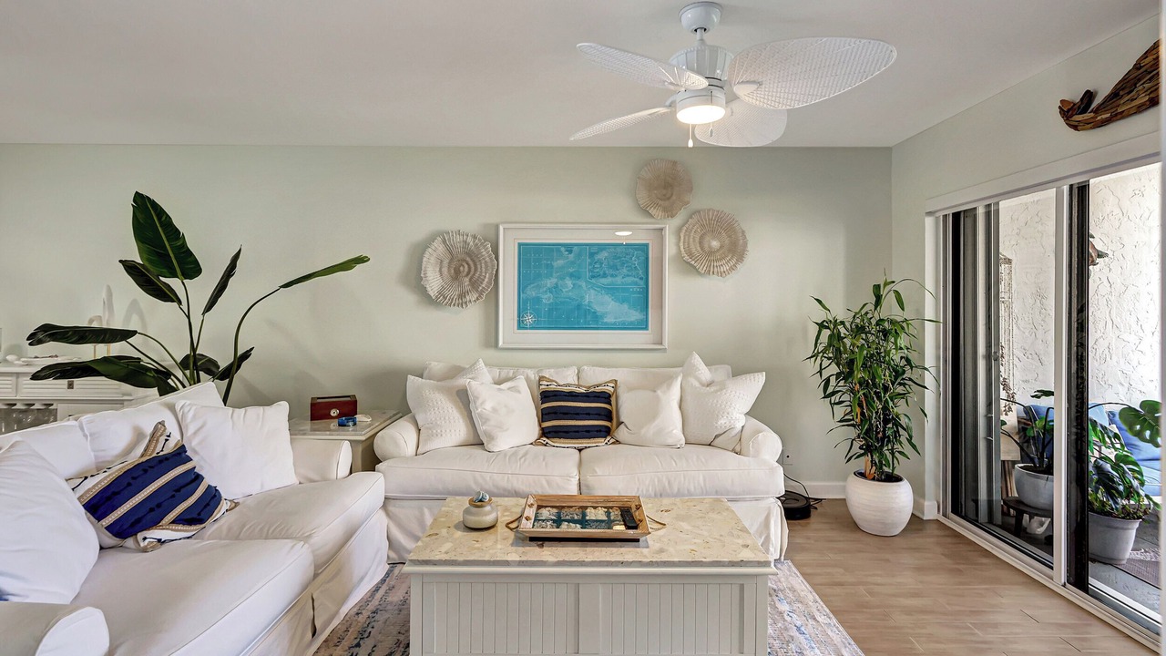 Photo of Livingroom in Fort Pierce Shores