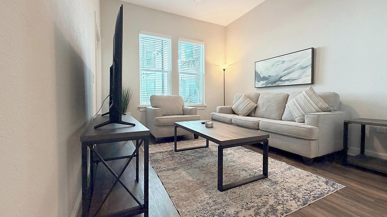Photo of Livingroom in Carver City - Lincoln Gardens
