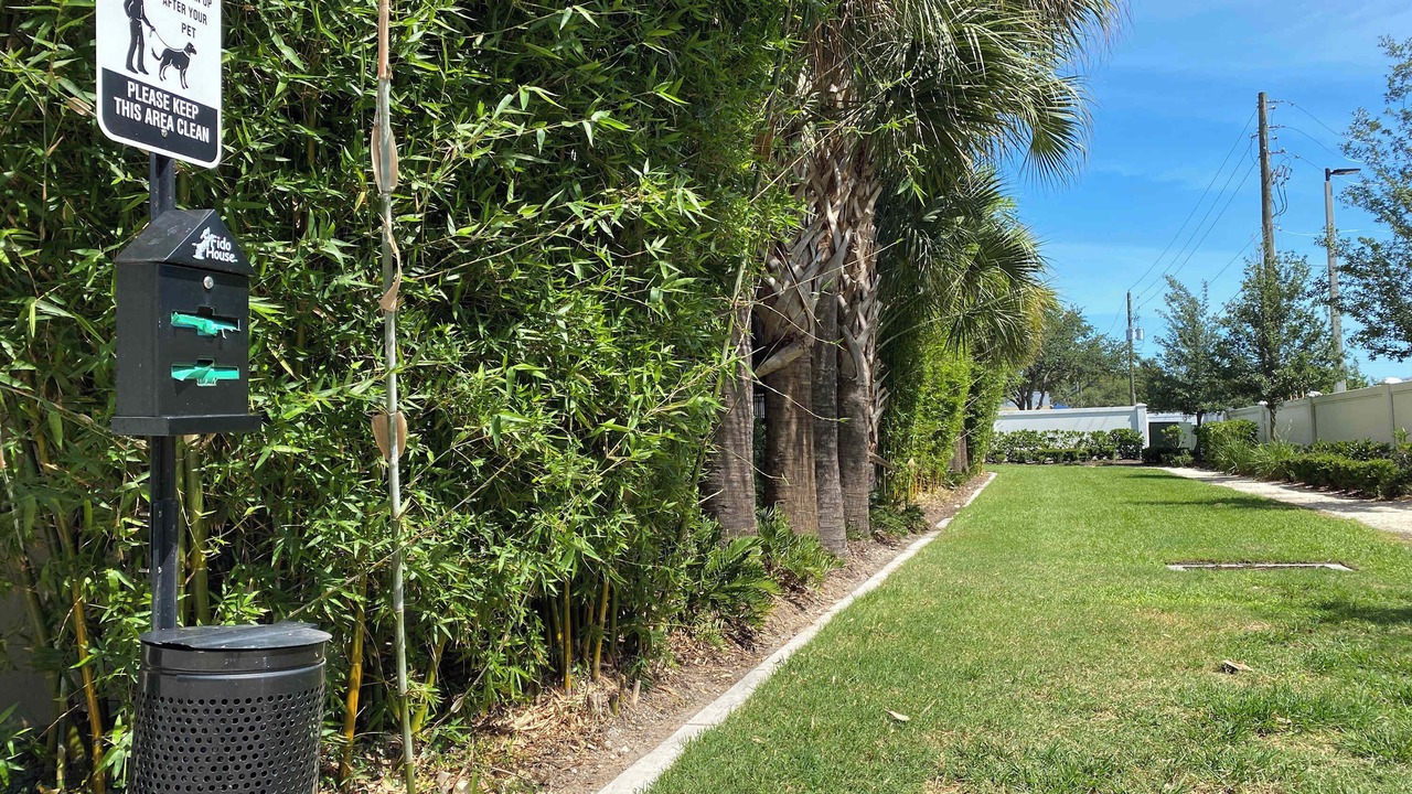 Photo of Outdoor in Carver City - Lincoln Gardens