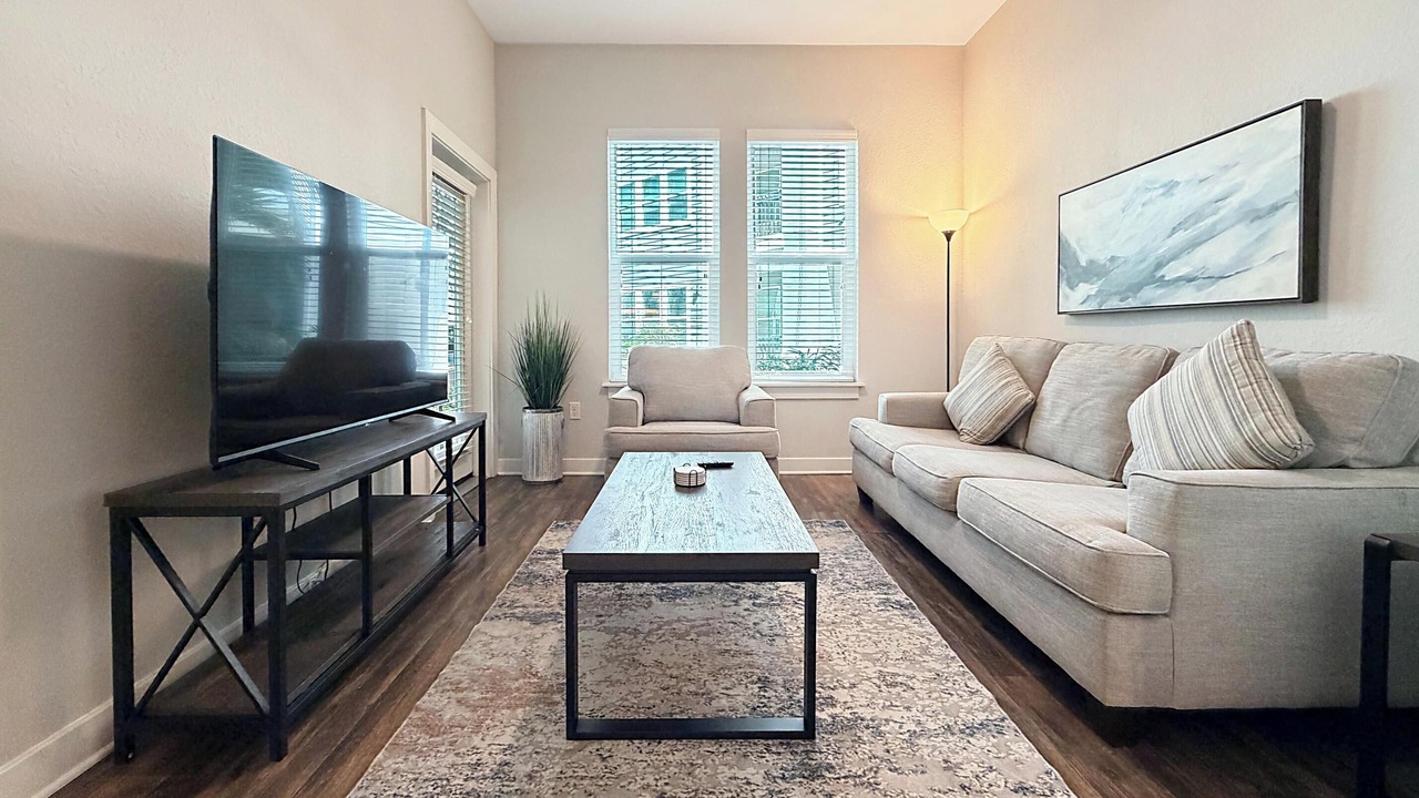 Photo of Livingroom in Carver City - Lincoln Gardens