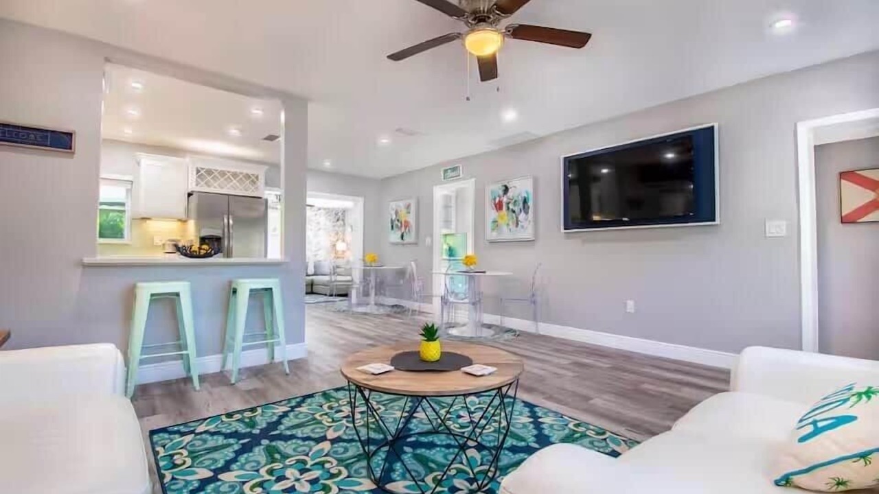 Photo of Livingroom in South Pinellas Community Council