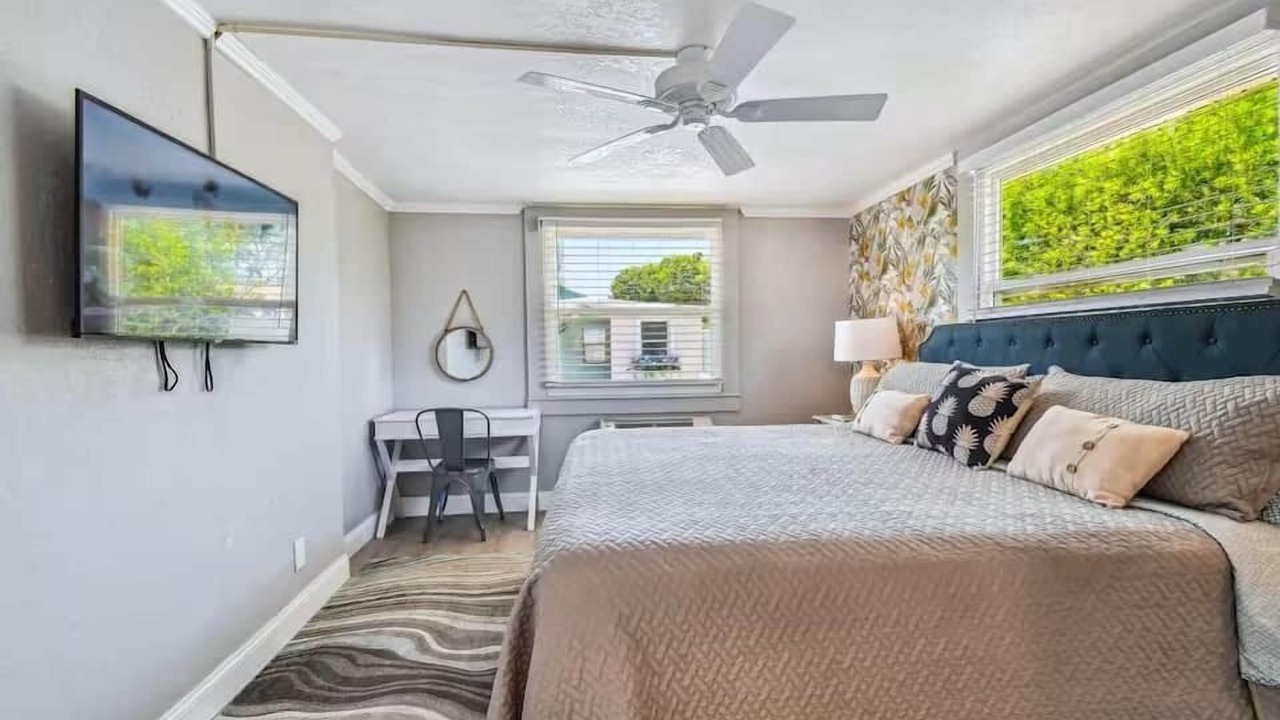 Photo of Bedroom in South Pinellas Community Council