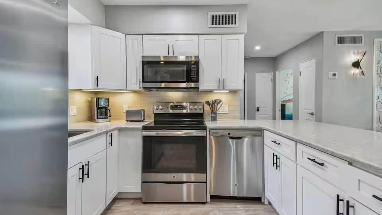 Photo of Kitchen in South Pinellas Community Council