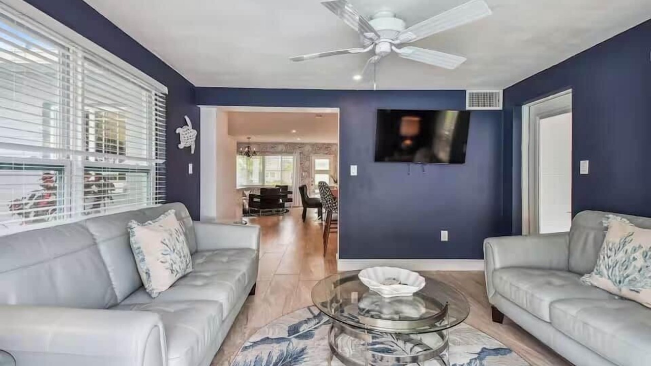 Photo of Livingroom in South Pinellas Community Council