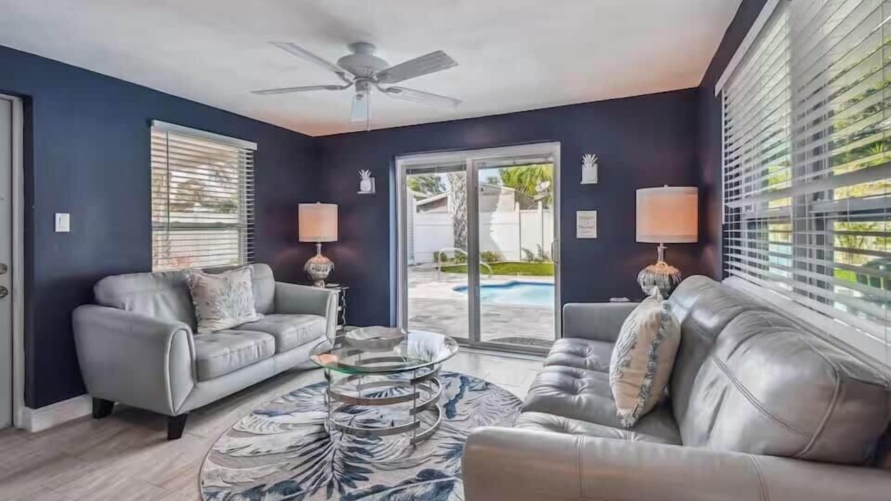 Photo of Livingroom in South Pinellas Community Council