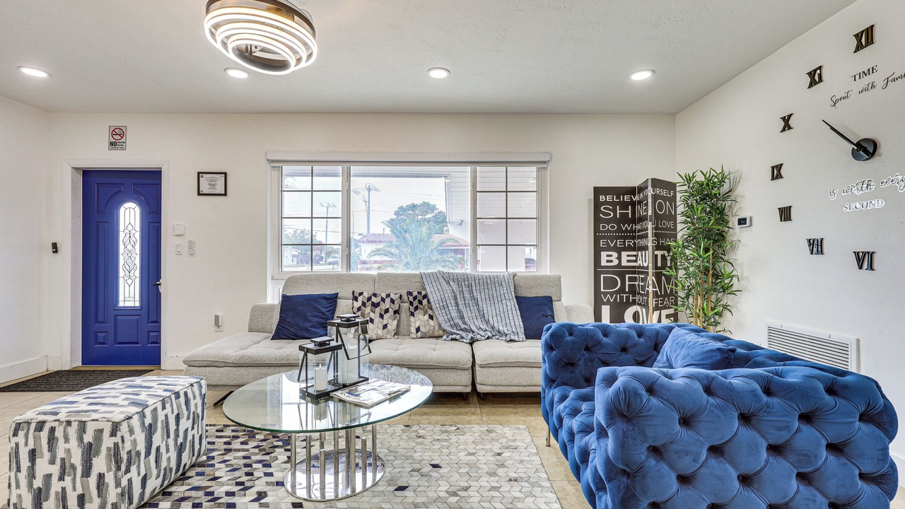 Photo of Livingroom in Miramar