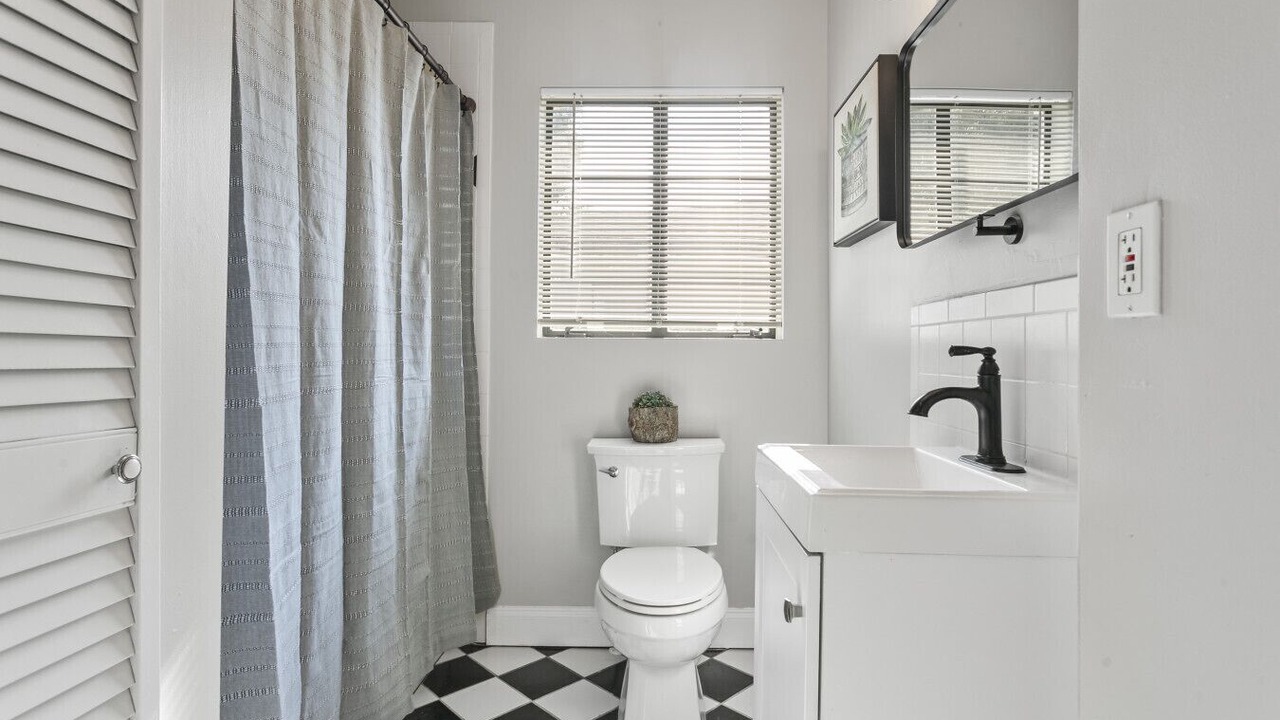 Photo of Bathroom in Riverside Heights