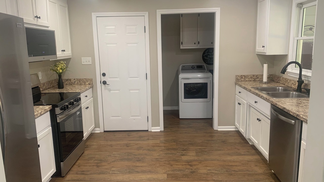 Photo of Kitchen in Valdosta