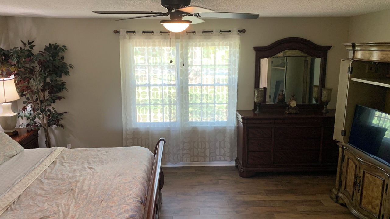 Photo of Bedroom in Valdosta
