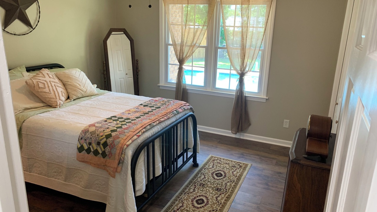 Photo of Bedroom in Valdosta