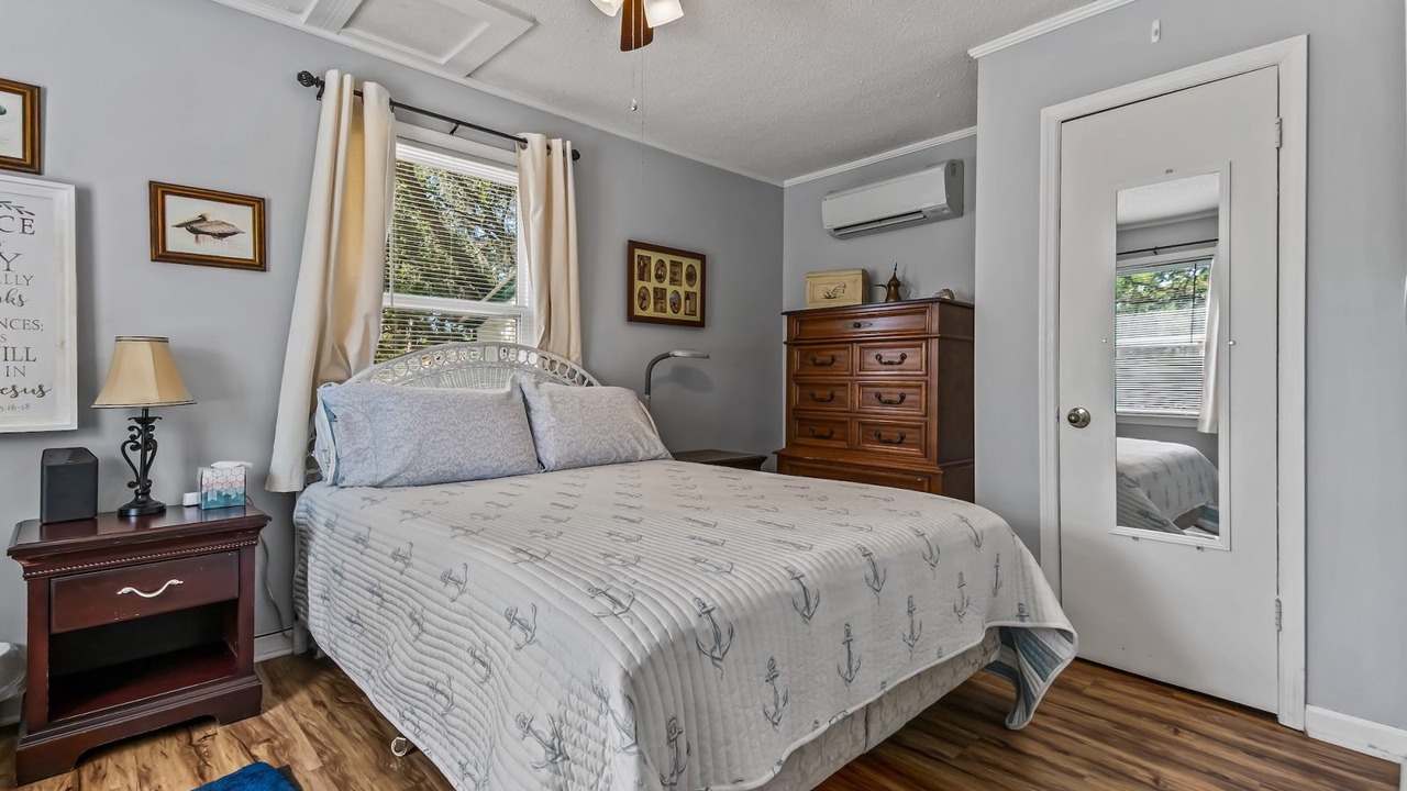 Photo of Bedroom in Panacea