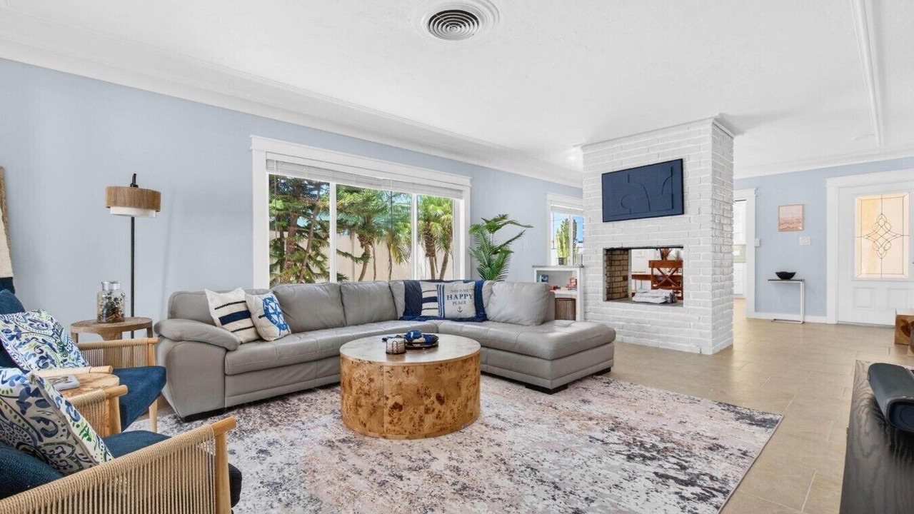 Photo of Livingroom in Redington Beach