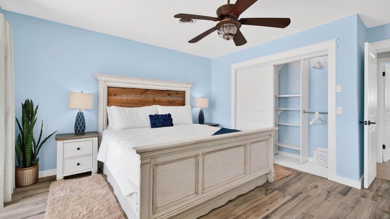Photo of Bedroom in Redington Beach