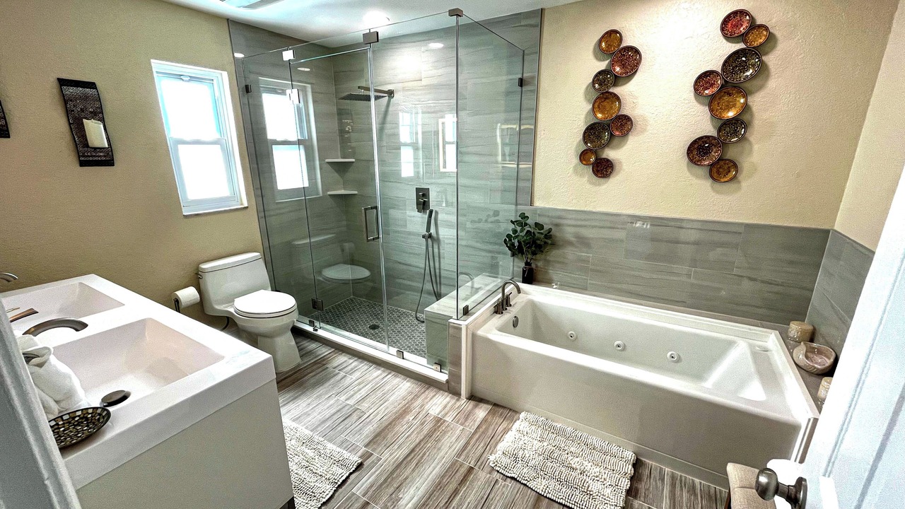 Photo of Bathroom in Largo