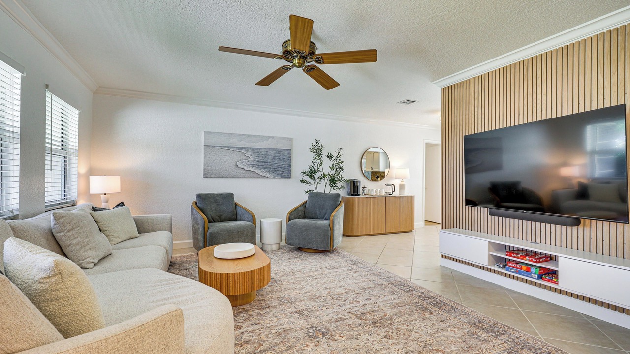 Photo of Livingroom in Tropic Palms