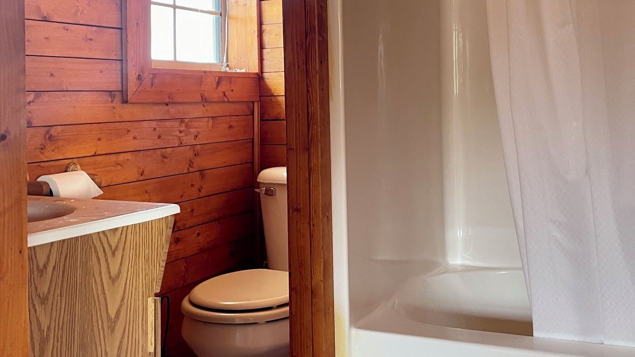 Photo of Bathroom in Appling County