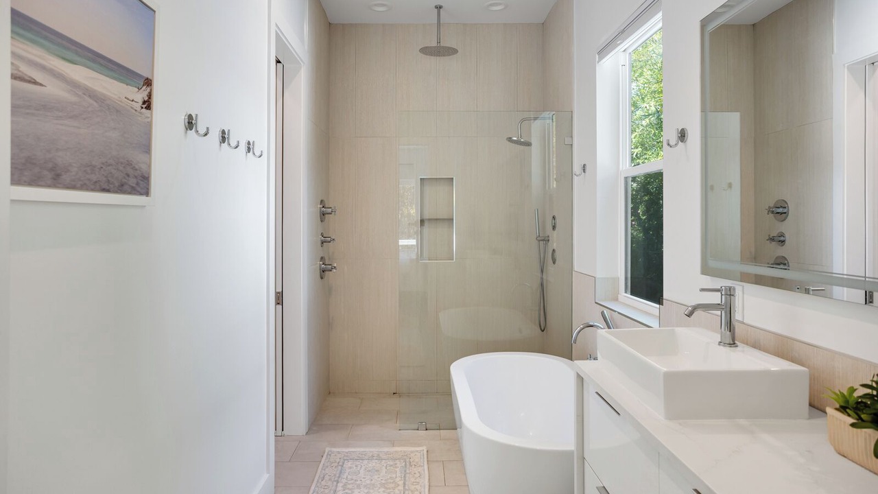 Photo of Bathroom in Santa Rosa Beach