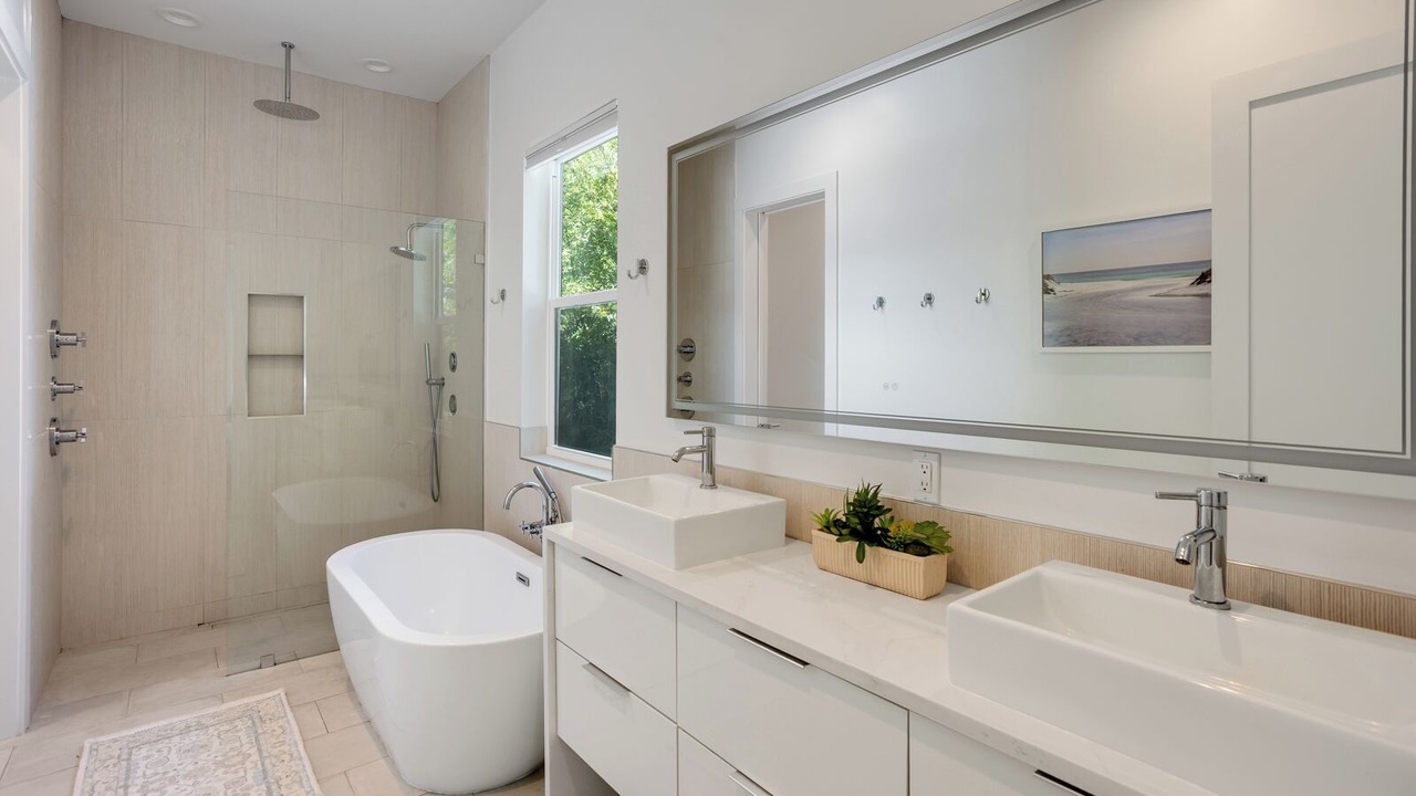 Photo of Bathroom in Santa Rosa Beach