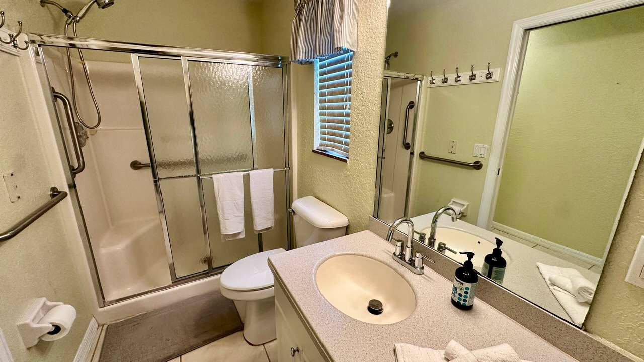 Photo of Bathroom in Nettles Island