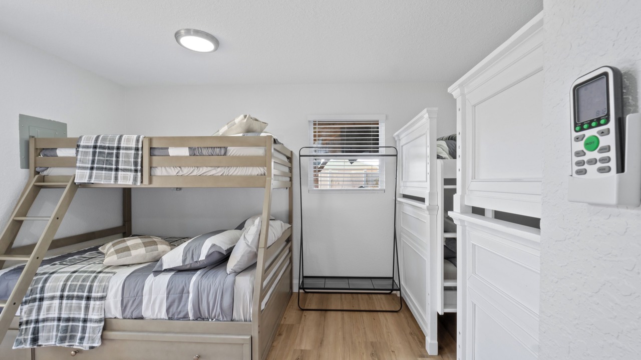 Photo of Bedroom in Pinellas Park