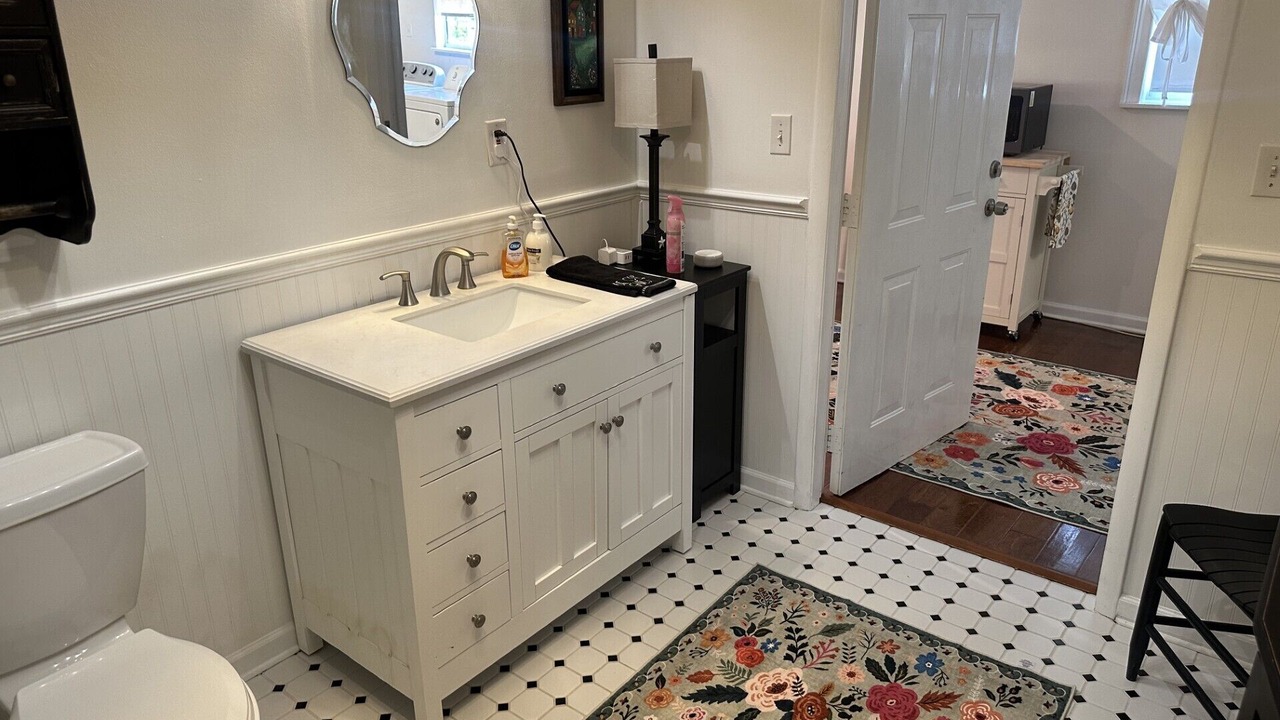 Photo of Bathroom in Alachua