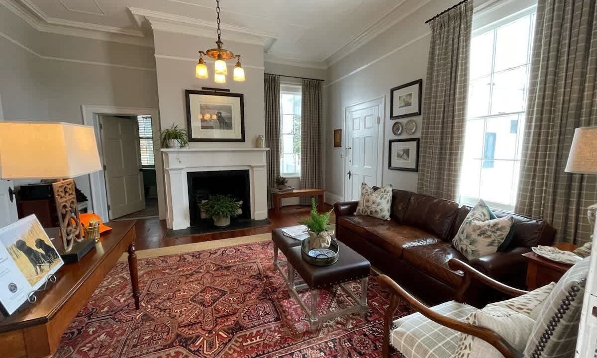 Photo of Livingroom in Jeffersonville