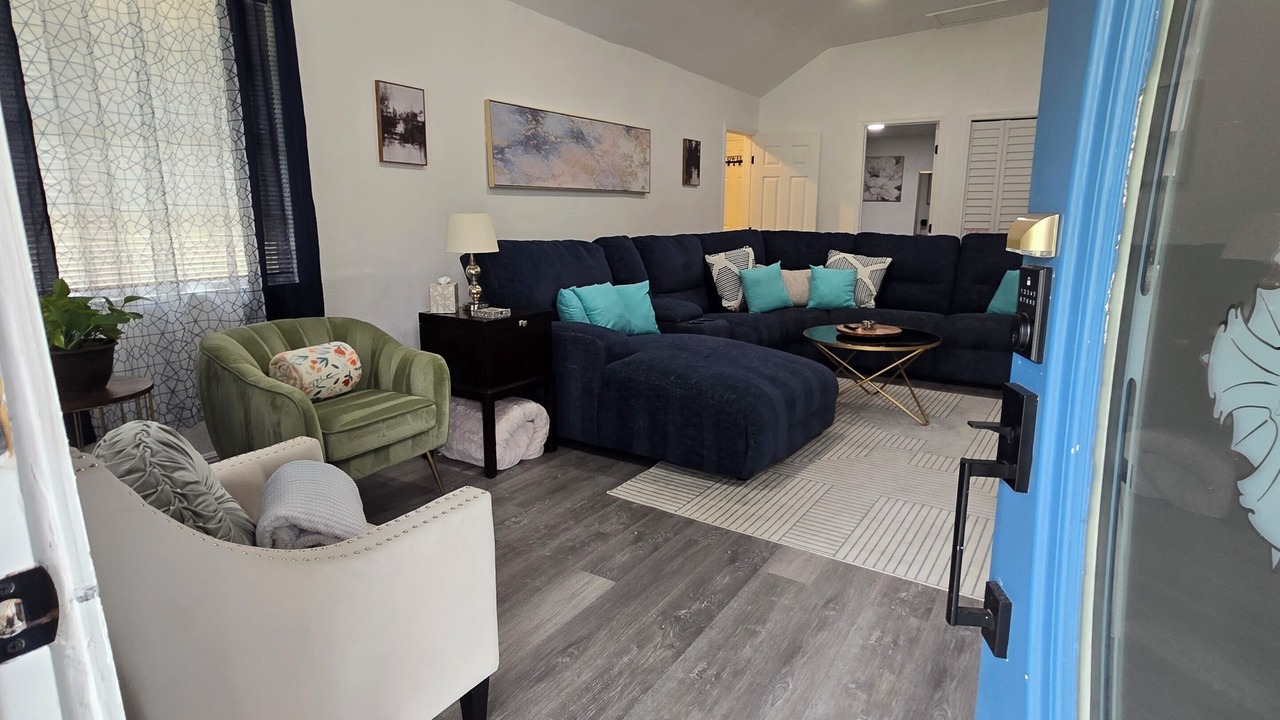 Photo of Livingroom in DeLand
