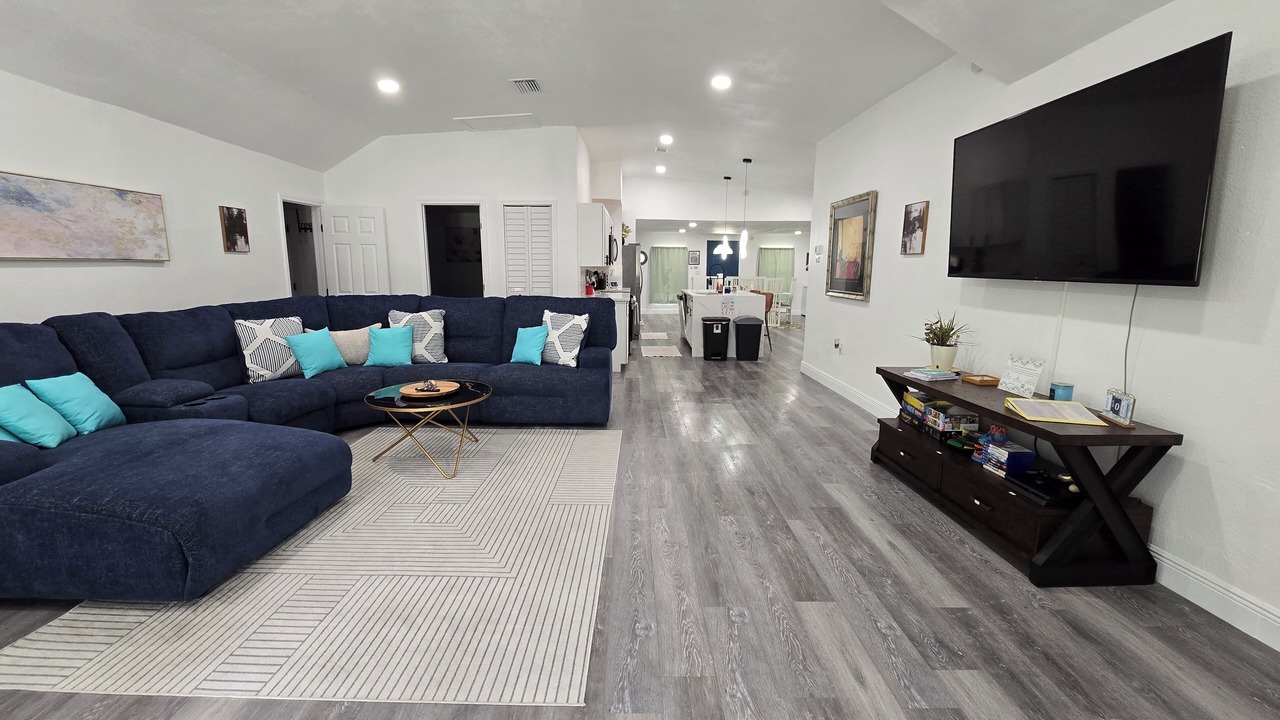 Photo of Livingroom in DeLand