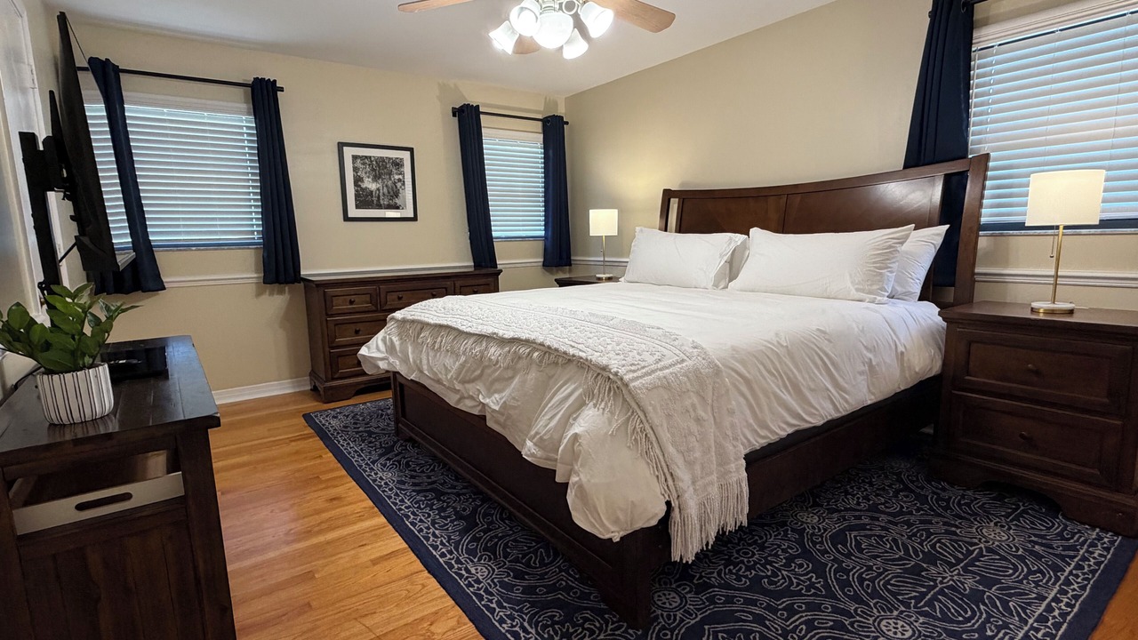 Photo of Bedroom in Bay Crest Park