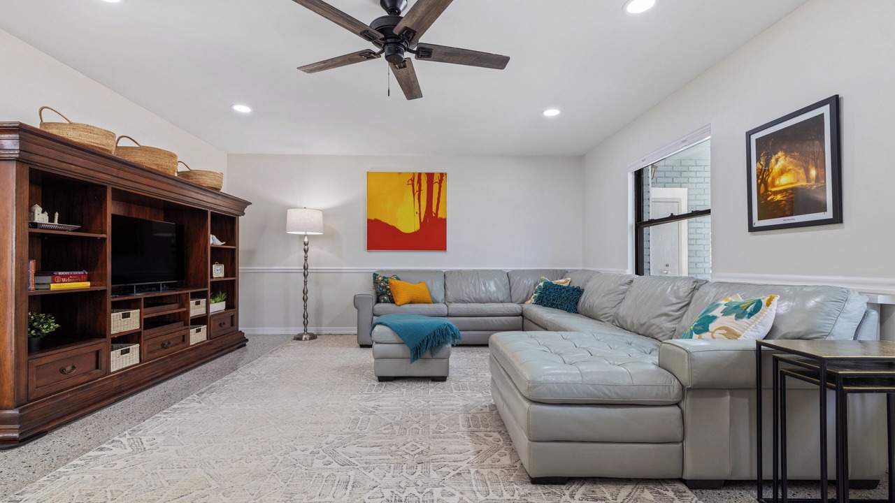 Photo of Livingroom in Bay Crest Park