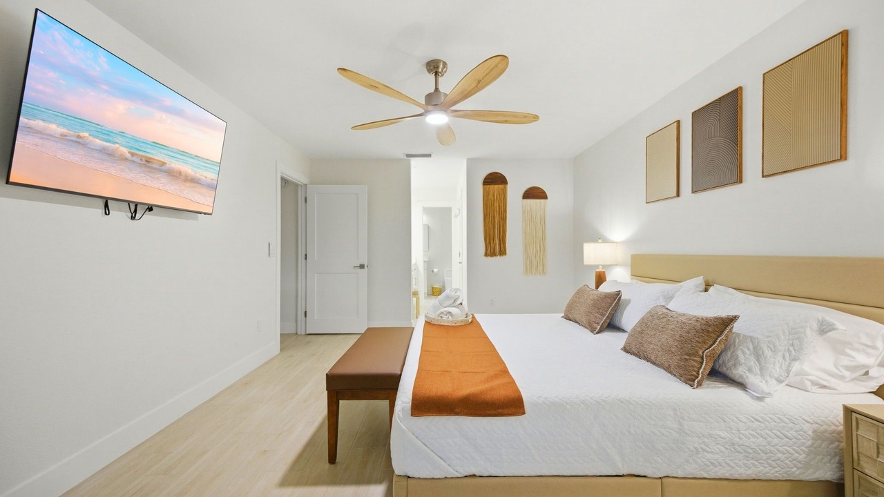 Photo of Bedroom in Lake Magdalene