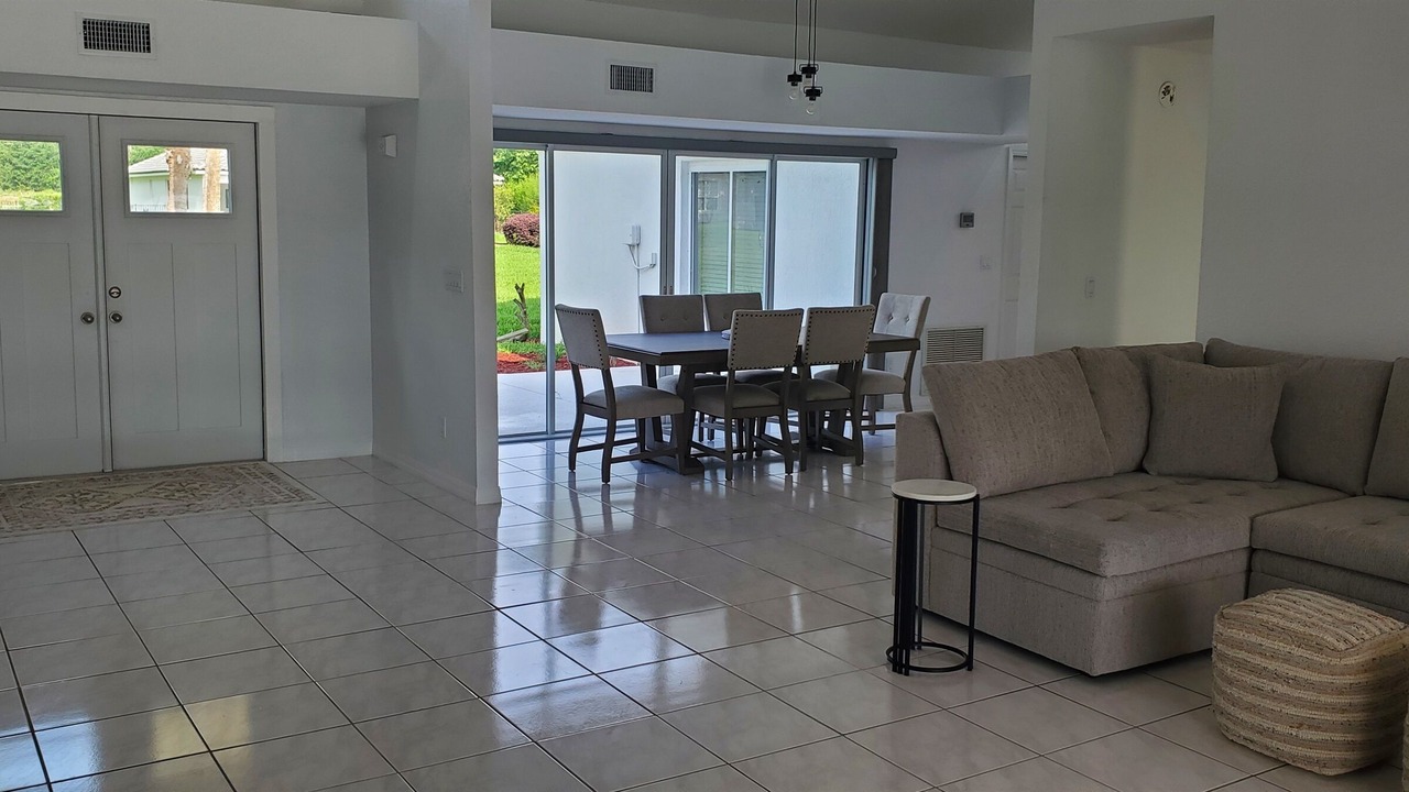 Photo of Bedroom in Groveland