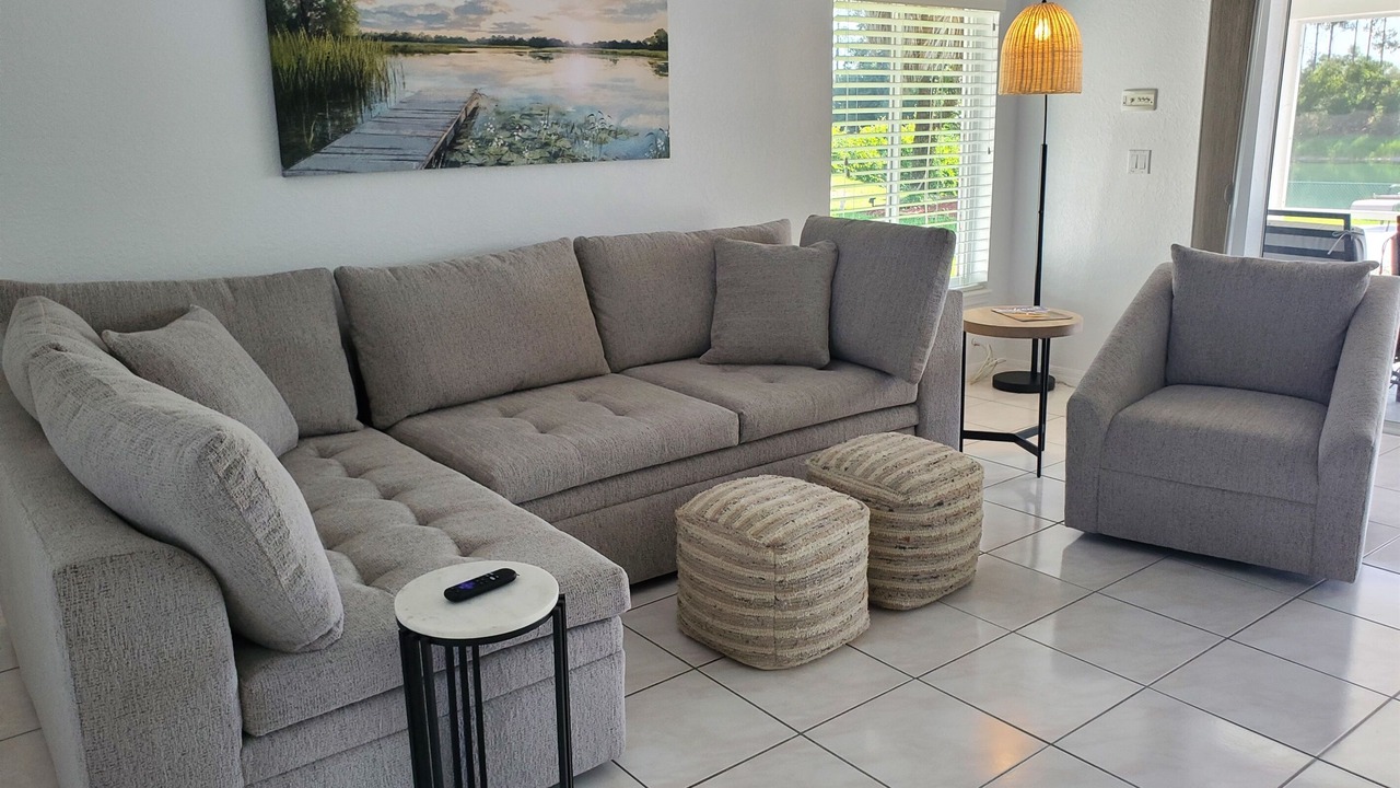 Photo of Livingroom in Groveland