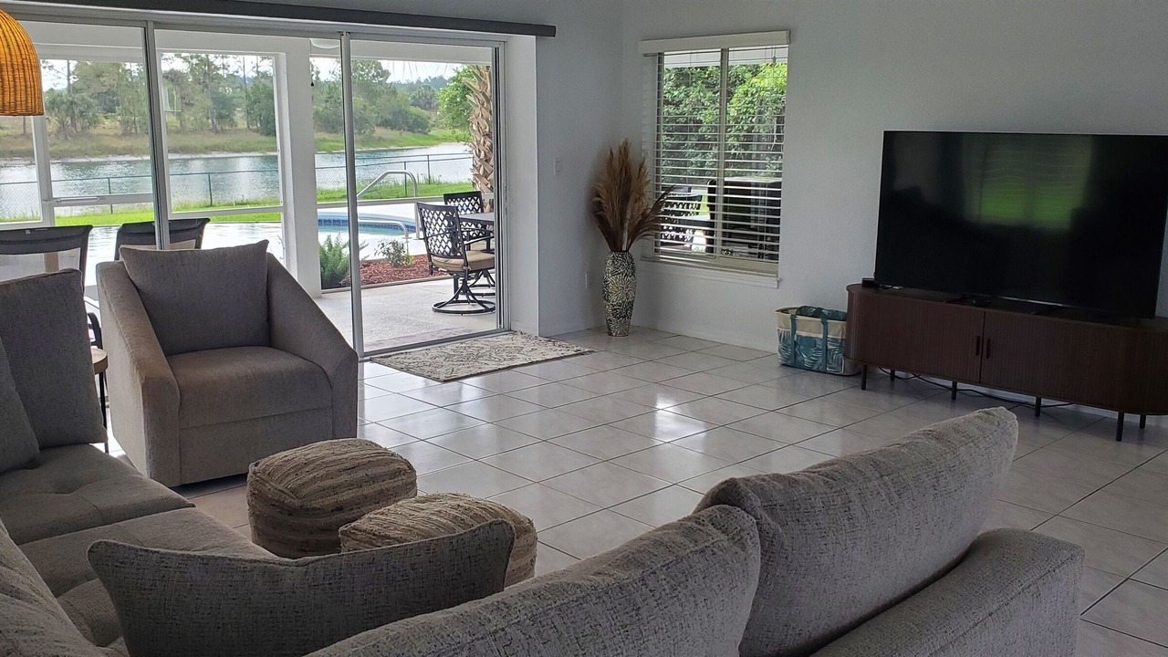 Photo of Bedroom in Groveland