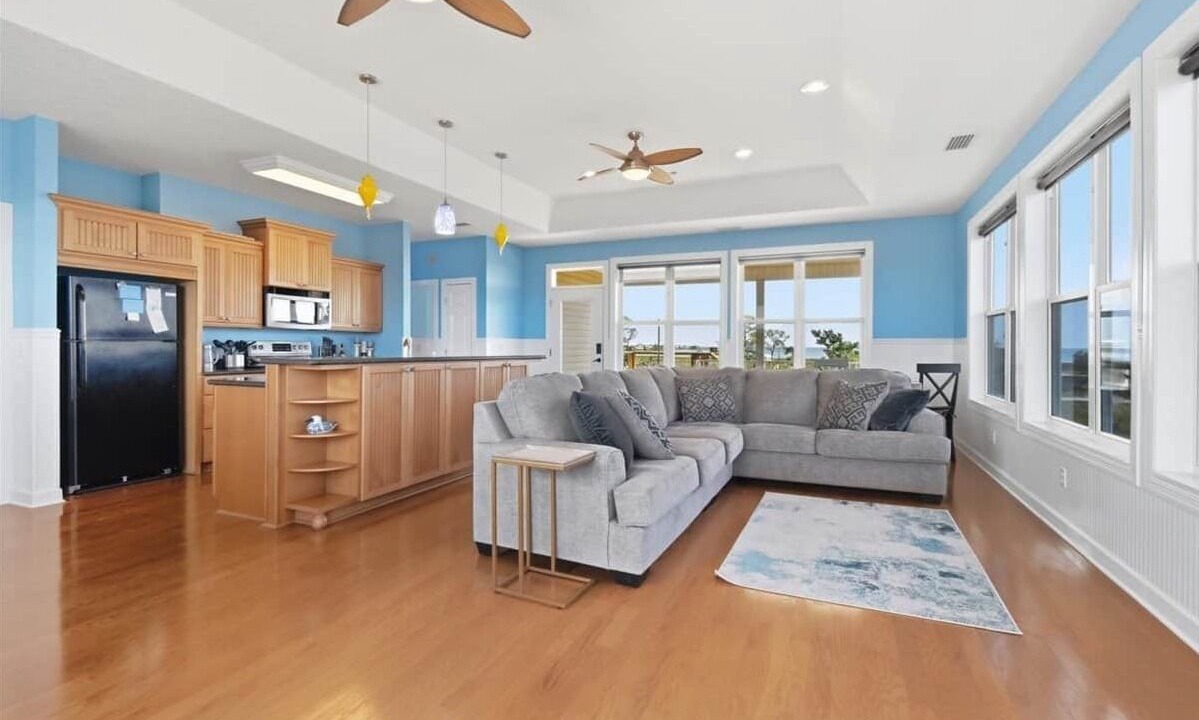 Photo of Livingroom in Perry