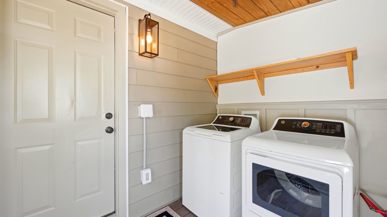 Photo of Bedroom in Apalachicola