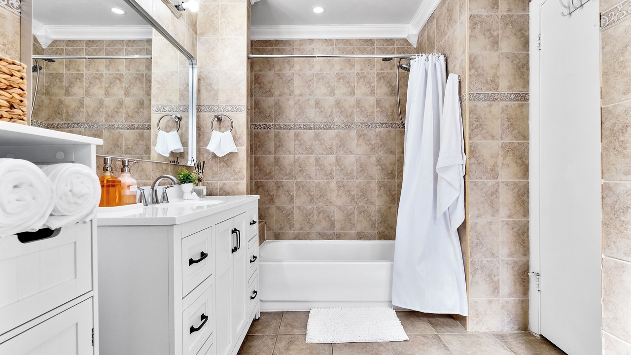 Photo of Bathroom in Richmond West