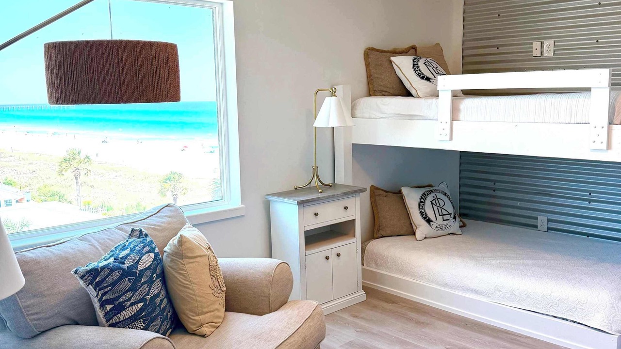 Photo of Bedroom in Bahama Beach