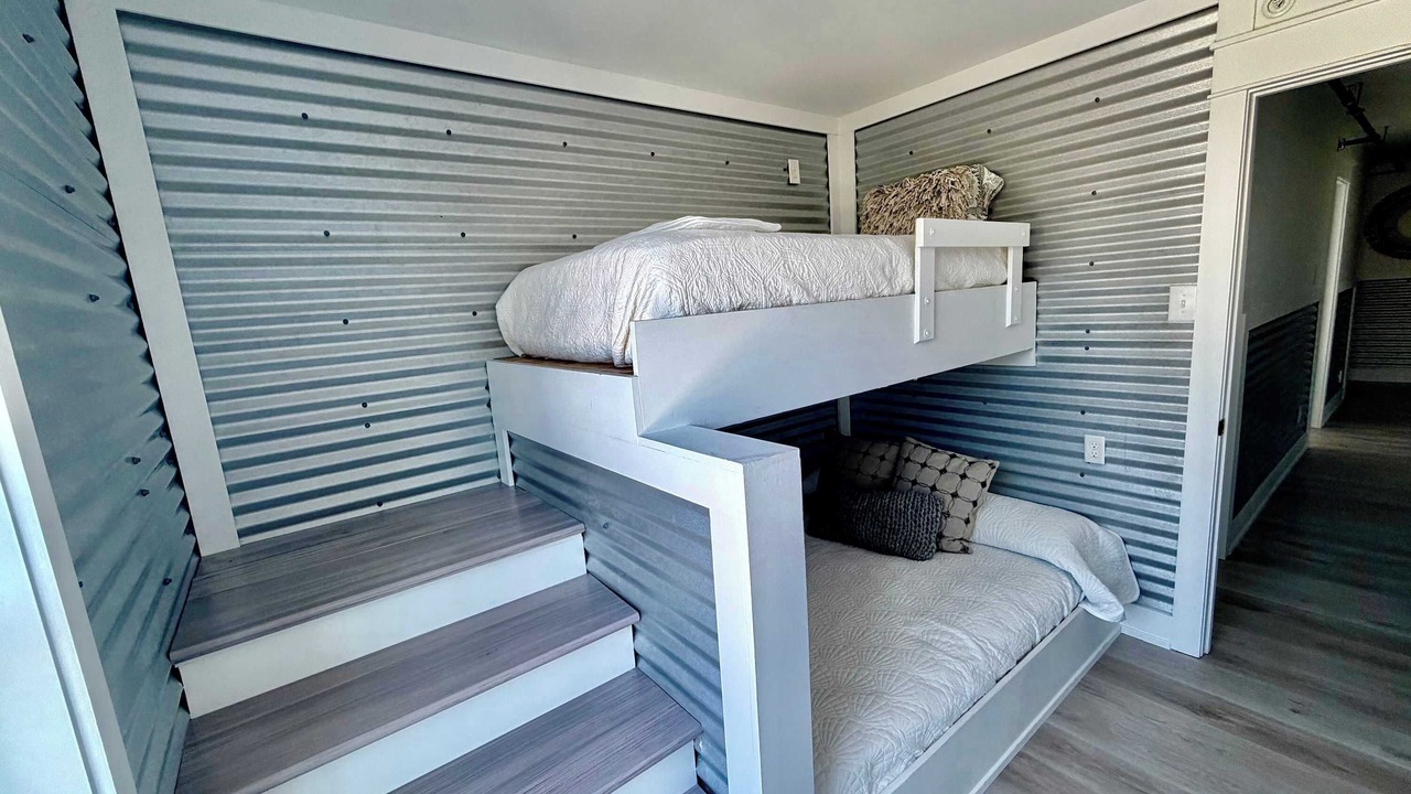 Photo of Bedroom in Bahama Beach
