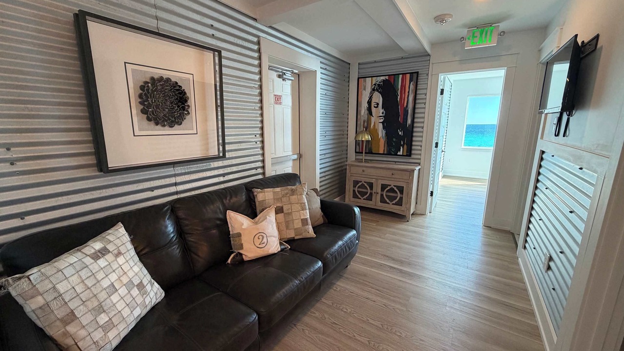 Photo of Livingroom in Bahama Beach