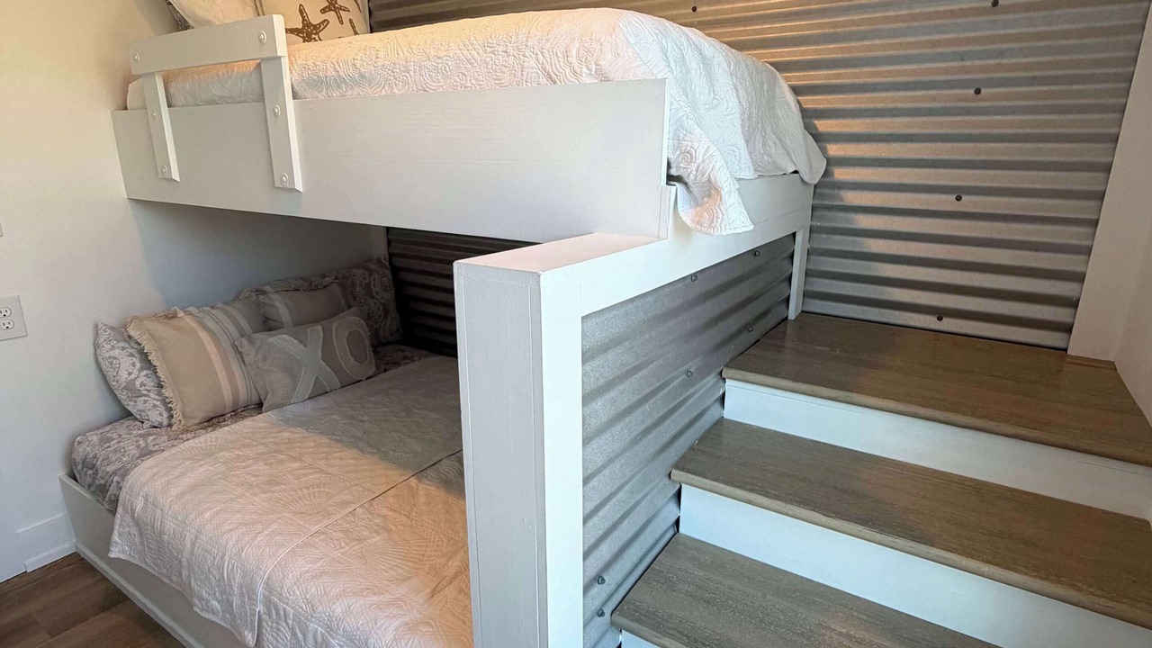 Photo of Bedroom in Bahama Beach