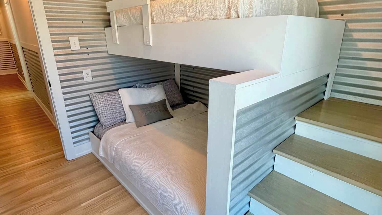 Photo of Bedroom in Bahama Beach