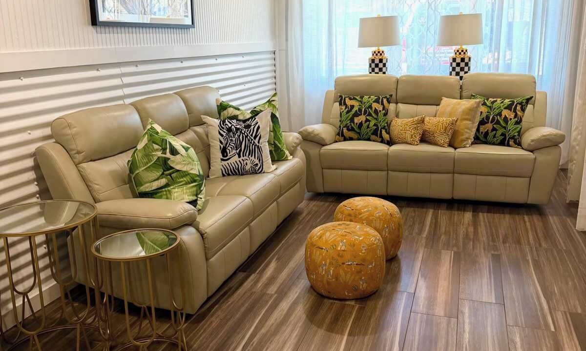Photo of Livingroom in Bahama Beach