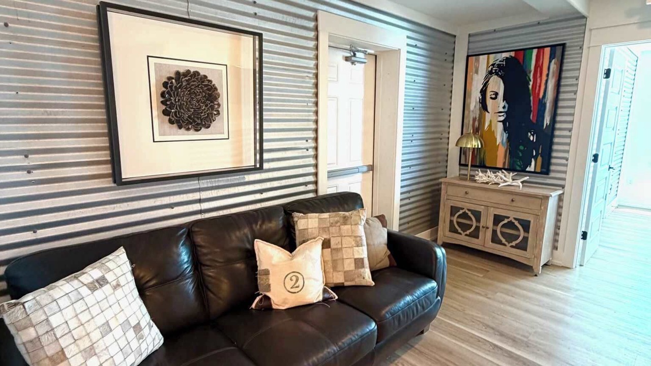 Photo of Livingroom in Bahama Beach